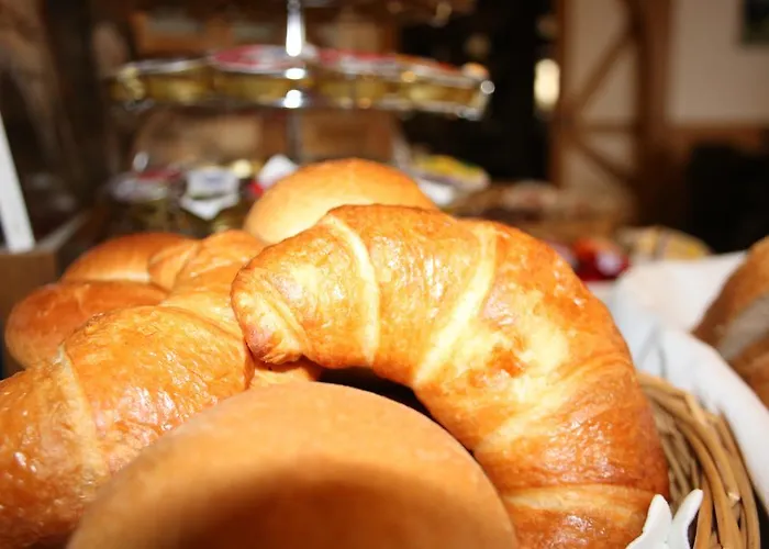 Han/Misafirhane Petersgrat