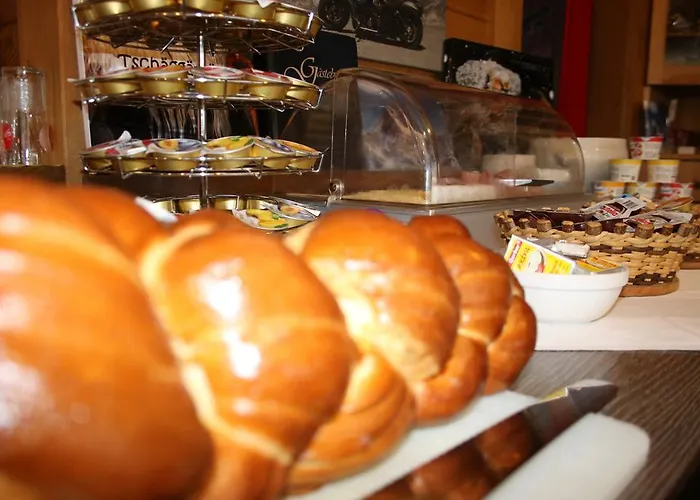 Han/Misafirhane Petersgrat Kippel